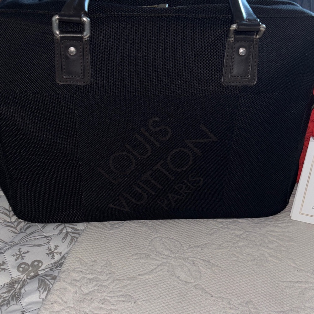 Louis Vuitton Elegant Black Briefcase